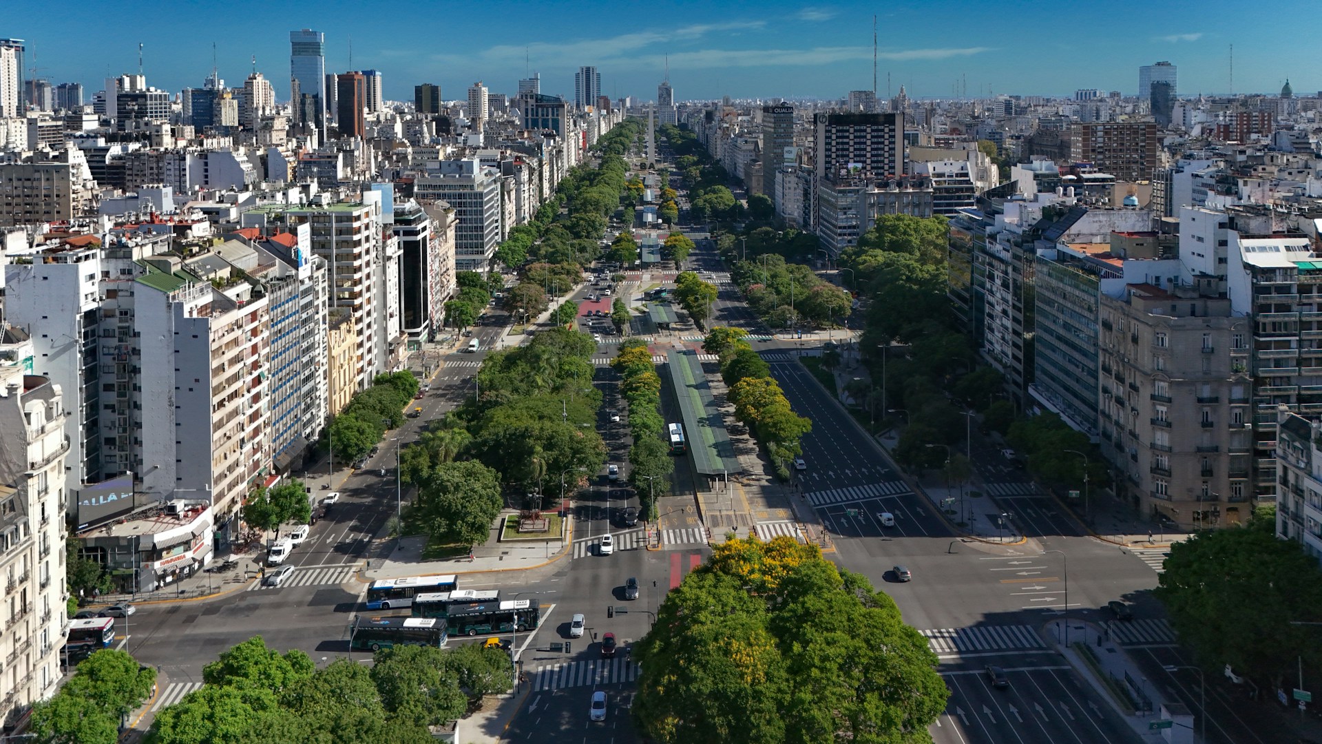 Vista aérea de edificios modernos de gran altura en Argentina