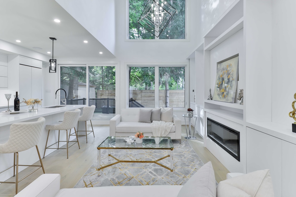 Interior moderno de departamento de obra nueva en Argentina